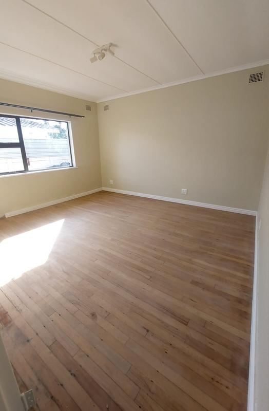 To Let 3 Bedroom Property for Rent in Goodwood Central Western Cape